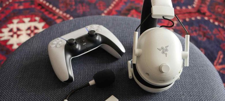 Ulasan headset Razer BlackShark V2 Pro: Putih dan terang